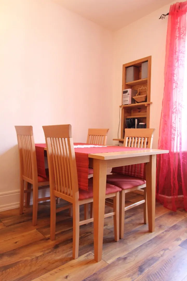Coin repas du séjour